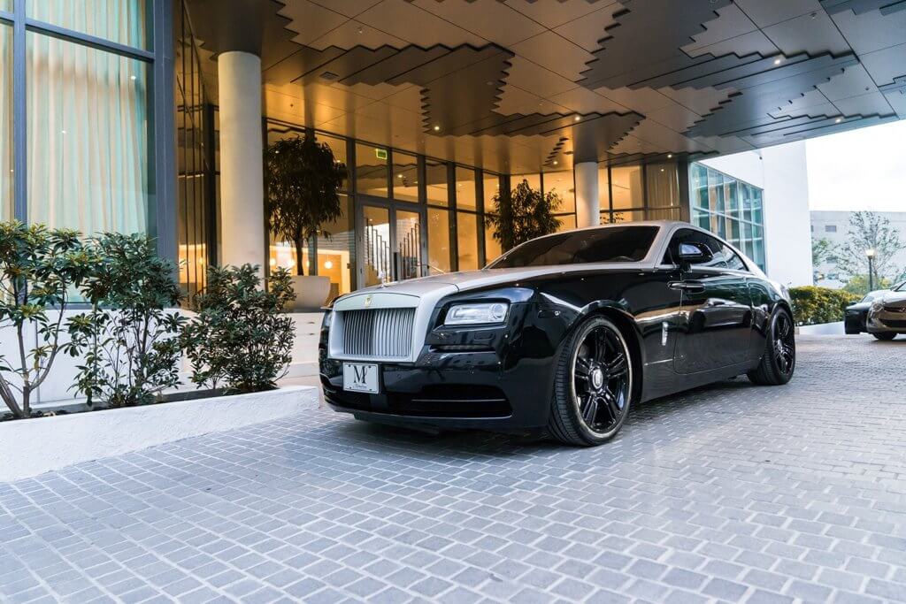Rolls-Royce Wraith (black & grey) 1