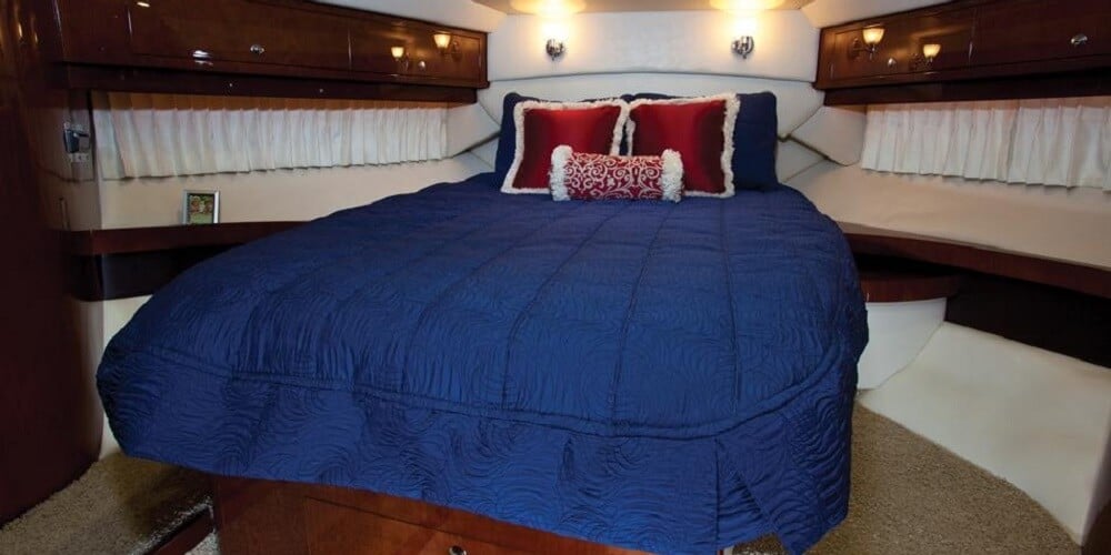 Regal 46 coupe stateroom