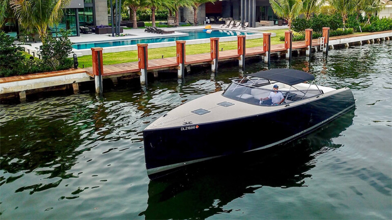 40' vandutch black yacht